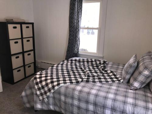 3BR 1BA North End Walk to the Hospital 3BR 1BA North End Walk to the Hospital