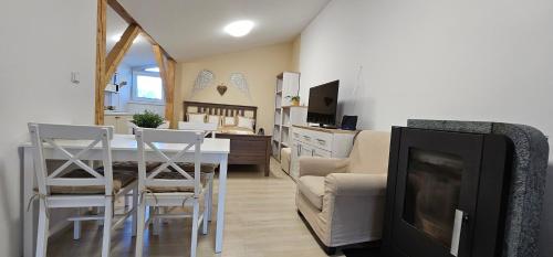 Apartmán U lesa - Relax v Chřibech - Kroměříž - Kostelany (Apartman U lesa - Relax v Chribech - Kromeriz - Kostelany) in 韋萊赫拉德