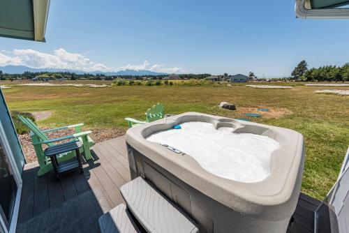Juan de Fuca Waterfront Hotel & Cottages - 온수 욕조