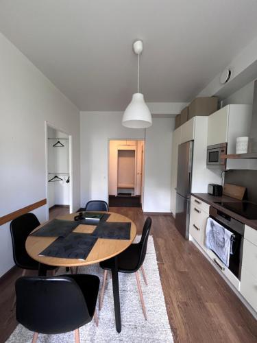 Topfloor apartment with courtyard views, Helsinki (foto 5)