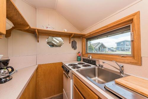 Juan de Fuca Cottages - image 10