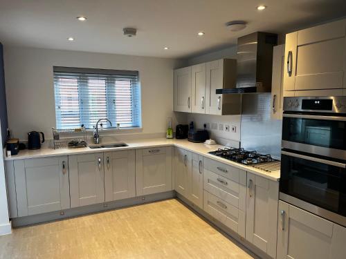 Brackley near Silverstone Grand Prix 3 double bed family home gîte à louer Brackley
