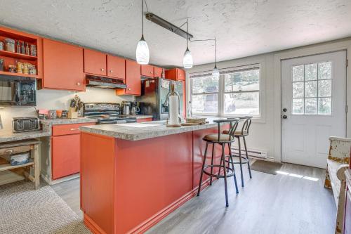 Cozy Creekside Cabin in La Veta Hike and Fish! in Cuchara, USA