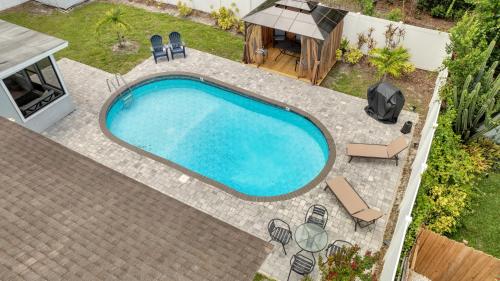 5BR Home w Pool & Big Yard Near Universal Studios in Orlando, USA