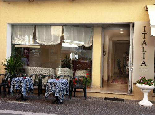 B&B Italia 3