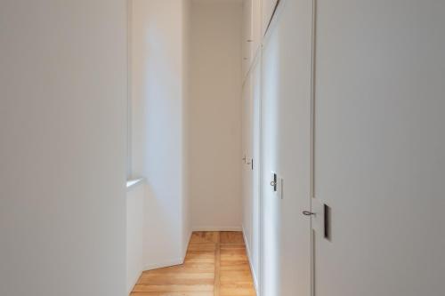 Como Liberty Suites - Garbo by Rent All Como - image 3