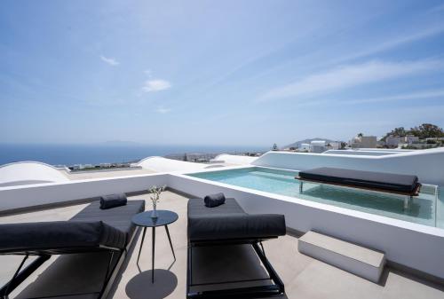 576576815 NĒRO Suites by NOMÉE Hospitality Group