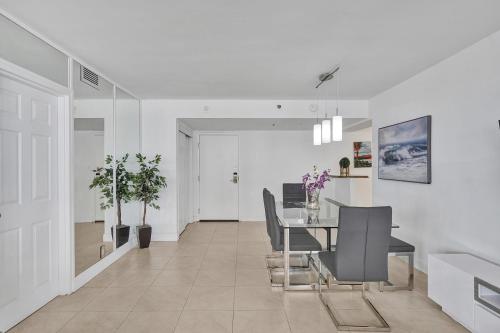 Adorable 2 Bedroom Miami Beach Condo 616 in Miami Beach, USA