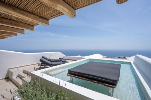 576578804 NĒRO Suites by NOMÉE Hospitality Group