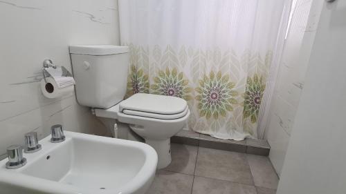 One-Bedroom Apartment image 10