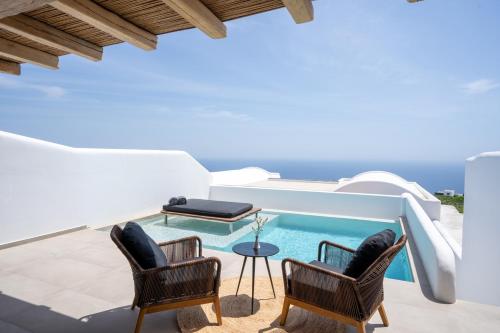 576584833 NĒRO Suites by NOMÉE Hospitality Group