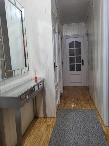 Apartment with 2 bedrooms in Santander with WiFi 1 km from the beach - image 12