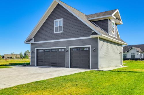 12 Mi to Grand Targhee Resort Modern Driggs Home 12 Mi to Grand Targhee Resort Modern Driggs Home