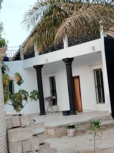 Eden Garden Tujereng gambia in 圖赫林