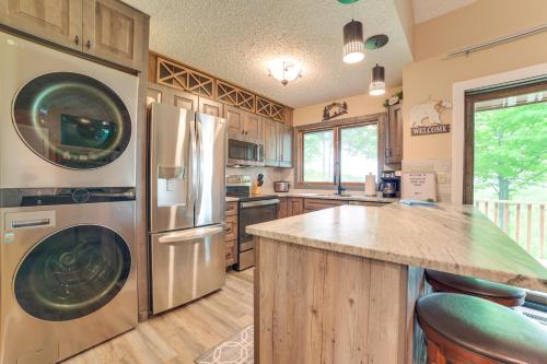 Bellaire Ski Condo 1 Mi to Summit Mountain! in Bellaire, USA