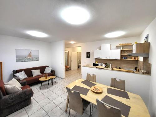 Konyha, Apartments Pitve in Pitve