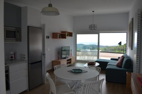 A környék, MIRADOR PLAYA DE OYAMBRE-vista al mar y jardín (MIRADOR PLAYA DE OYAMBRE-vista al mar y jardin) in Udias