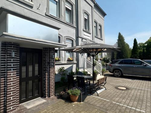 Haus Medaillon 4