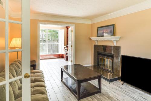 Smyrna Home with Private Yard 25 Mi to Nashville! in Smyrna, USA