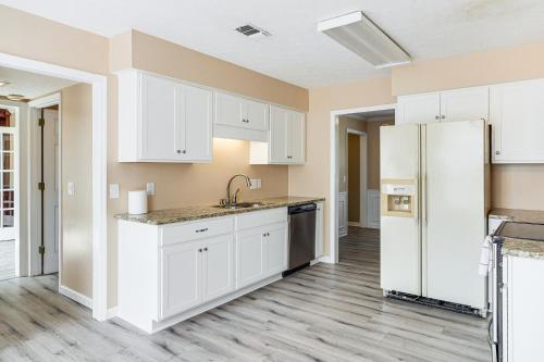 Smyrna Home with Private Yard 25 Mi to Nashville! in Smyrna, USA