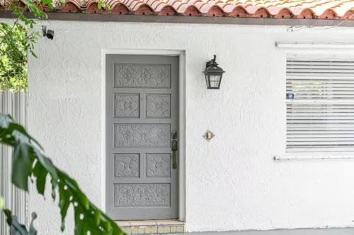 Spacious 2-2 in heart of Calle 8 - Family in Miami, USA