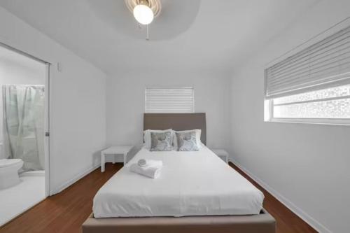 Spacious 2-2 in heart of Calle 8 - Family in Miami, USA