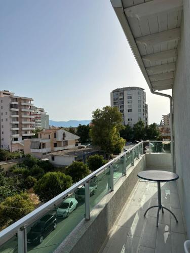 Deluxe Double Room with Balcony image 2