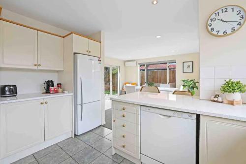 المرافق, A Great Location 4 bedrooms, quiet and comfort! in Ilam