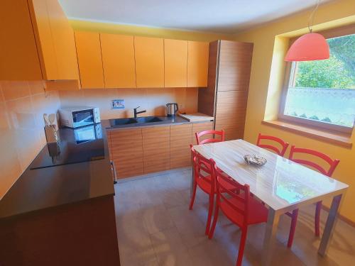 Konyha, Chalet di Mario - Alpine Stay Apartments in Tesero