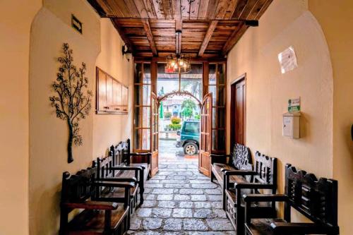 Vestabils, Hostal La Suite in Sangolkvi