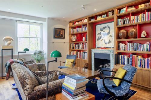 Stunning 2 bedroom apartment in Little Venice West London - image 3