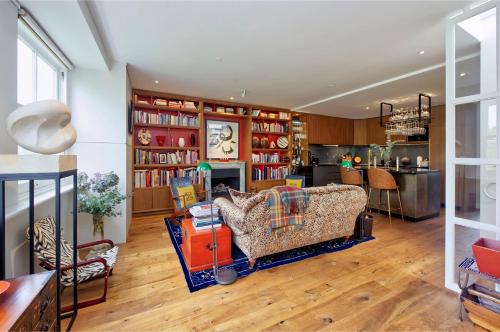 Stunning 2 bedroom apartment in Little Venice West London - image 13