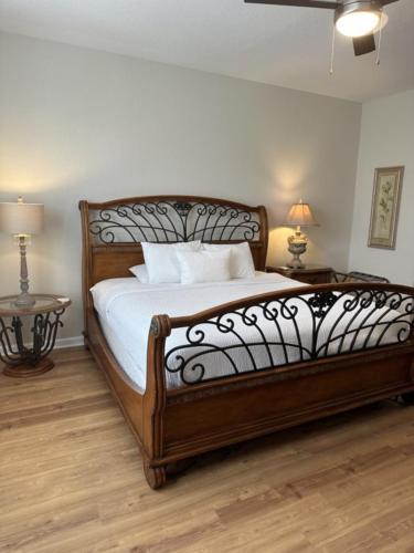 Fantastic Vista Cay Luxury Haven Condo Near all Theme Parks and walk to Convention Center in Orlando, USA