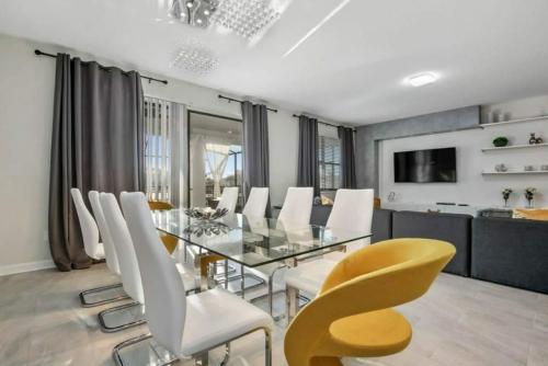 2901FS - Amazing 8 bedroom at Storey Lake in Kissimmee, USA