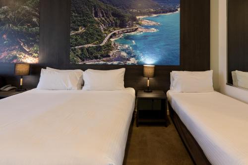Mercure Gerringong Resort Room Type - Standard Room with One King and One Single Bed