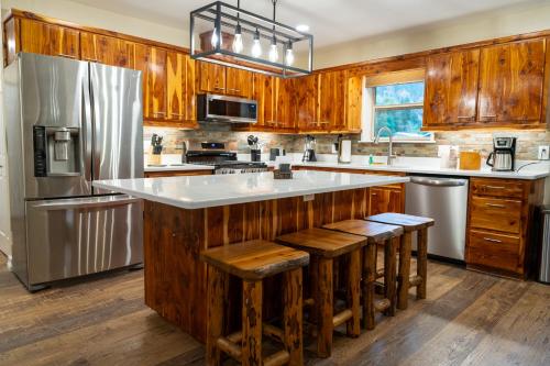 Ouray Riverside Resort - Inn & Cabins in อูเรย์ (โคโลราโด)