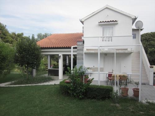 Family-friendly apartments with swimming pool Mundanije, Rab - 5076