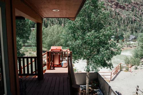 Ouray Riverside Resort - Inn & Cabins in อูเรย์ (โคโลราโด)