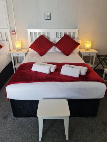 Clifton Villa - Southport - image 2