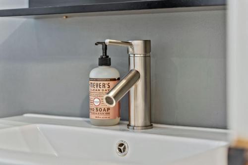 E Nash SF Home 5mi from Broadway Chef's Kitchen