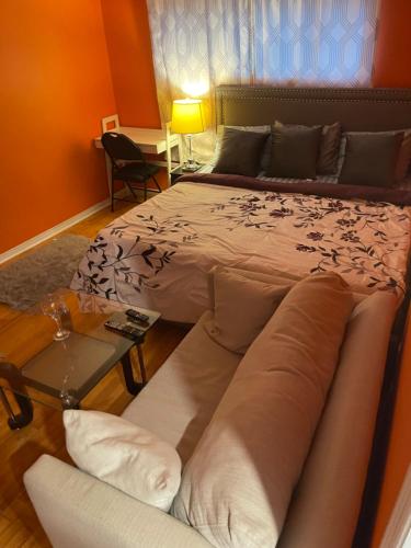 Travelers Home Room Type - Three-Bedroom Apartment