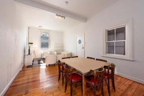 Private Unit in Heritage Building in Fitzroy North, Melbourne (fotografie 3)