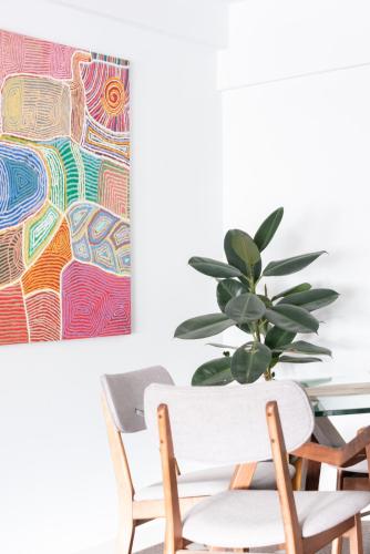 Light-Filled Converted Warehouse 2 Bedroom Apartment in Prahran in 普蘭