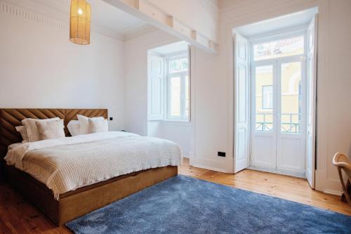 Modern and Luxurious Apartment in Lisbon - image 10