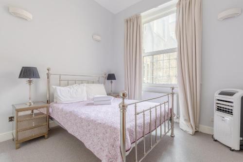 Cosy 1BD Apartment Near Harrods Knightsbridge - image 3