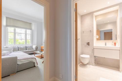 Cosy 1BD Apartment Near Harrods Knightsbridge - image 6