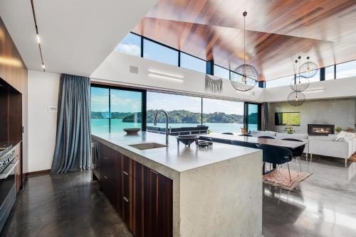 virtuve, Nook Bay House in Parua Bay