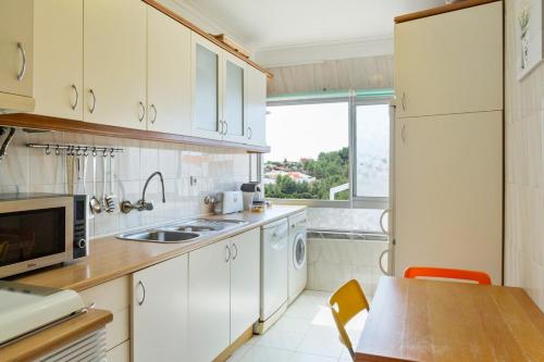 Lovely 2 Bedroom Apartment with Terrace in Cascais in Bairro de Sao Jose
