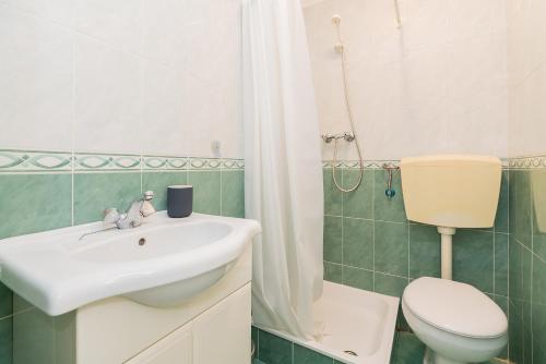 River View 1BDR Apt in Alfama close to tram - image 12