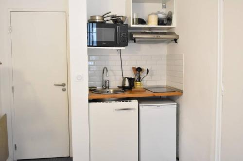Functional studio for 1 person - 14th Arr - image 9
